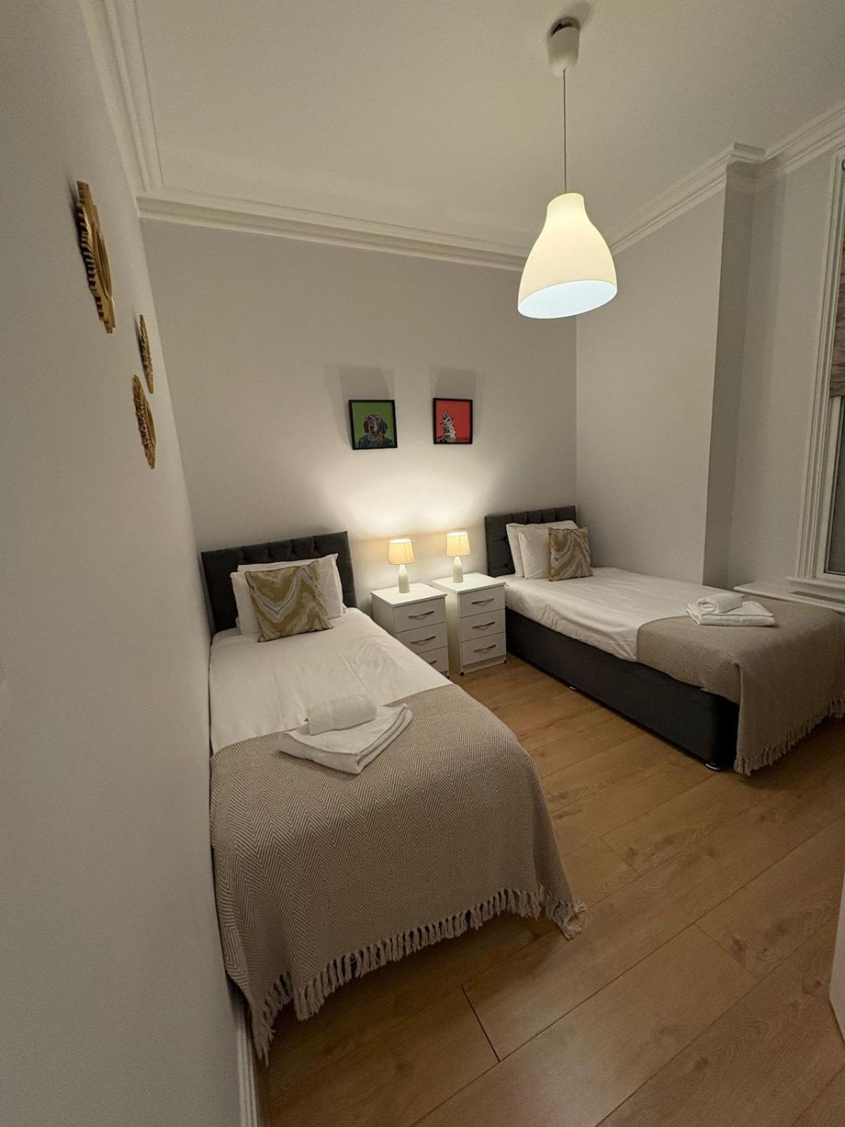 Star London Warwick Mansions 3-Bed Oasis Apartment Exterior photo